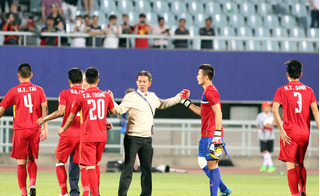 HLV Hoàng Anh Tuấn nói một câu khiến các cầu thủ U20 VN đá như lên đồng trước New Zealand