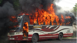 Tài xế nhẫn tâm châm một mồi lửa thiêu rụi 11 học sinh mầm non trên xe buýt
