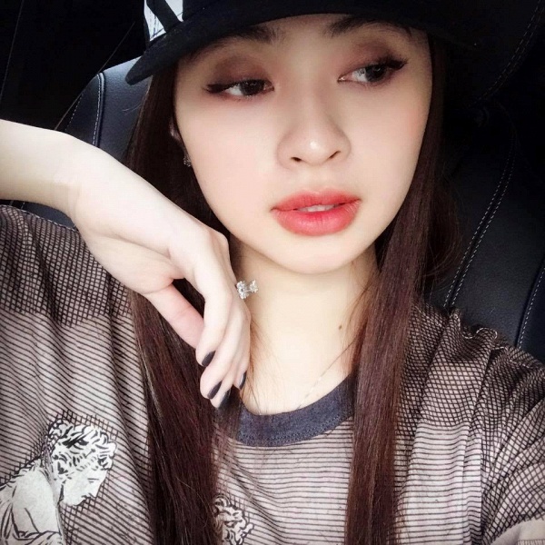 Hot girl Ngọc Miu 2