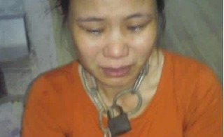 Chồng xích cổ vợ ở Thái Bình: Người vợ chấp nhận lời xin lỗi, xin chính quyền để gia đình tự giải quyết