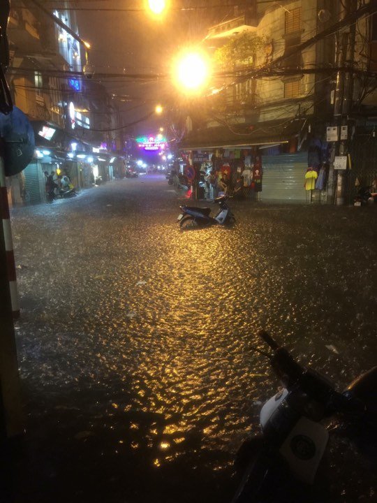 mưa lớn ở Hà Nội 5
