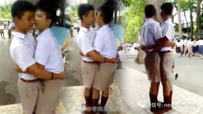 Cảnh tượng hai nam sinh hôn nhau gây xôn xao. Ảnh: newsthailand