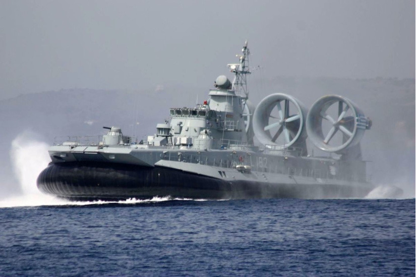 Hiện tại Nga đang có trong biên chế 3 chiếc tàu đổ bộ đệm khí loại này. Ảnh: Manners