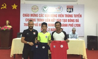 Đội bóng V.League ký kết hợp đồng đào tạo trẻ với CLB Lyon của Pháp