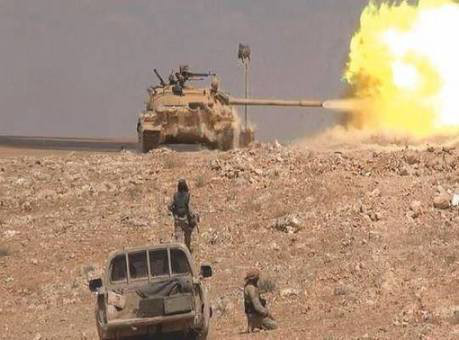 Quân đội Syria đẩy lùi khủng bố IS trên sa mạc tỉnh Homs. Ảnh: almasdarnews