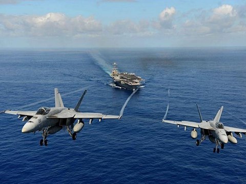 Tàu sân bay Mỹ ở vị trí sẵn sàng tấn công Syria. Ảnh: Ccout