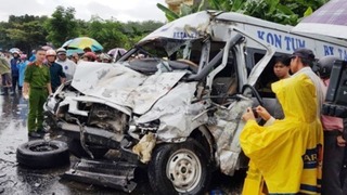 Bắt tài xế gây ra vụ tai nạn khiến 35 người bị phơi nhiễm HIV tại Kon Tum