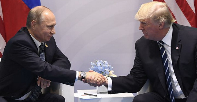 Tổng thống Nga Vladimir Putin và người đồng cấp Mỹ Donald Trump. Ảnh: BBC