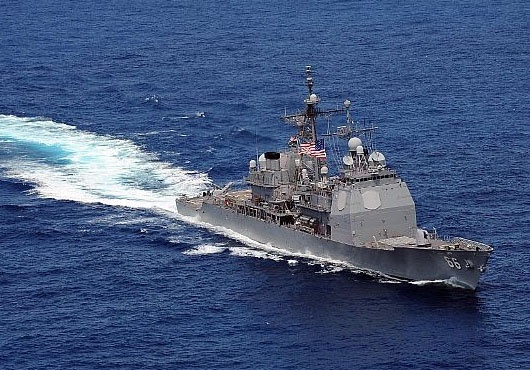 Tuần dương hạm USS Hué City của Mỹ tham gia tập trận. Ảnh: Navaltoday