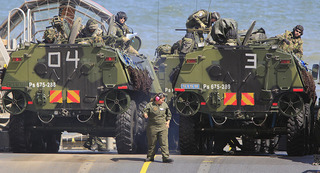 Mặc NATO lượn lờ gần biên giới, Nga vẫn diễn tập sẵn sàng nghênh đón