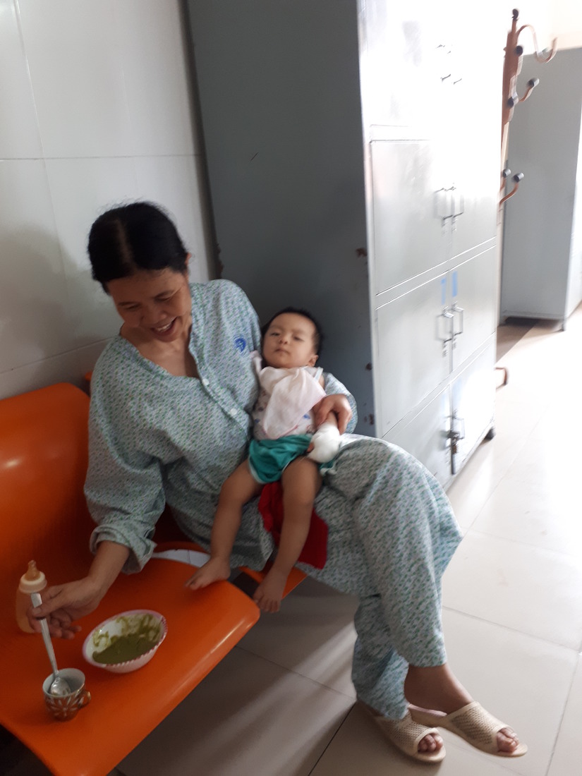 Tai nạn bỏng sẽ hạn chế xảy ra nếu người trông trẻ có kiến thức