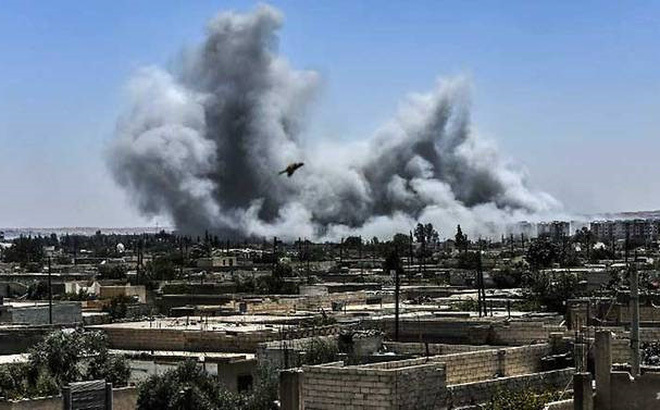 Raqqa (Syria) chìm không khói lửa. Ảnh: AFP