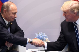 Lý do ông Trump chần chừ trước khi ký quyết định trừng phạt Nga