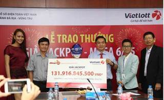 Chủ nhân của giải jackpot 132 tỷ của Vietlott đã nhận giải, tiết lộ tiết lộ thông tin tấm vé 