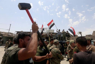 Chọn nơi hẻo lánh, xưởng sản xuất bom của IS vẫn bị quân đội Iraq tìm ra và nổ tung