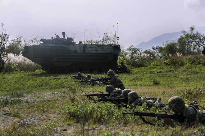 Quân đội Mỹ-Philippines trong một cuộc tập trận chung trên đảo Luzon năm 2015 Ảnh: USNI News