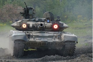 T-90 giúp Nga đại thắng cả mặt chiến lược lẫn kinh tế tại Syria, phương Tây chán nản