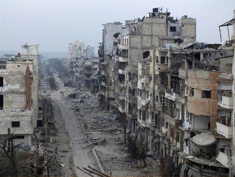 Chiến trường Homs hoang tàn sau những trận chiến khốc liệt. Ảnh: AP
