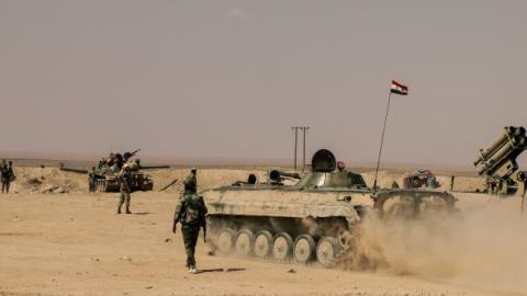 Quân đội Syria tấn công căn cứ IS ở Raqqa. Ảnh: FNA