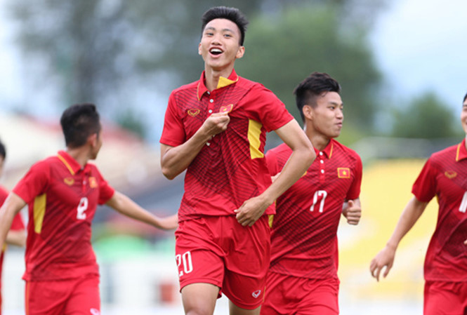 Văn Hậu lập cú đúp trong hiệp 1 trận đấu giữa Việt Nam và Timor Leste. Ảnh: Tiền Phong