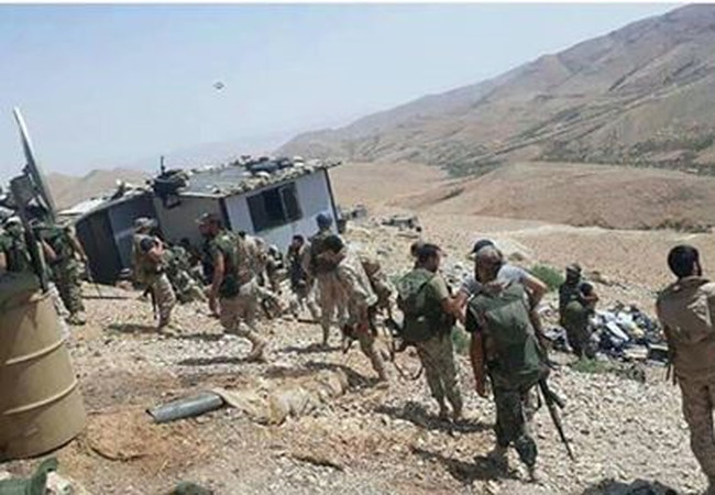 Bính sĩ chống khủng bố ở vùng núi biên giới Syria – Lebanon. Ảnh: Farrnews