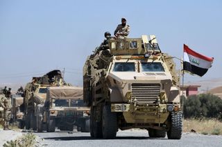 Khủng bố IS hoảng loạn trong trận địa bao vây siết chặt của 40 nghìn binh sỹ Iraq