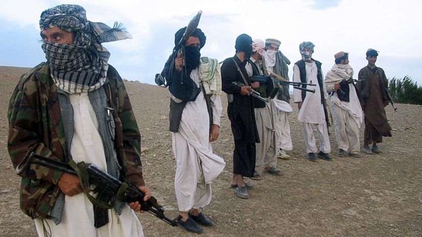 Mỹ cáo buộc Nga cung cấp vũ khí cho Taliban. Ảnh: ABC News