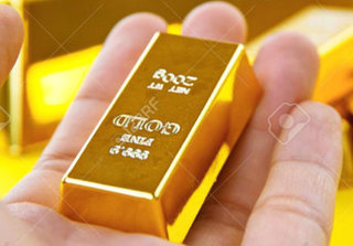 Giá vàng hôm nay: Vàng trong nước đắt hơn vàng thế giới gần 500 nghìn đồng/lượng