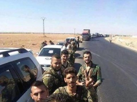 Binh sĩ Syria ở vùng nông thôn phía tây Aleppo. Ảnh: Farnews