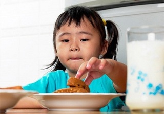 6 sai lầm của mẹ khi cho con ăn sáng khiến trẻ kém thông minh từ nhỏ
