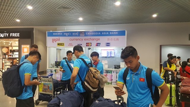 Đội tuyển Việt Nam đã tới Phnom Penh. Ảnh: bongda.com.vn