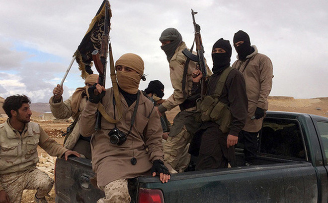 Các chỉ huy người nước ngoài của IS đang tháo chạy khỏi chiến trường Syria khốc liệt. Ảnh: FNA