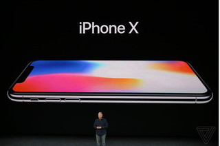 Vừa ra mắt tại Mỹ, iPhone X đã loạn giá ở Việt Nam
