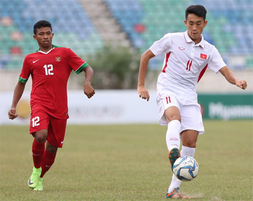 HLV Hoàng Anh Tuấn gây thất vọng tại giải U18 Đông Nam Á