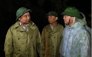 Thủ tướng hủy nhiều cuộc họp để tới Quảng Bình chỉ đạo khắc phục hậu quả mưa bão