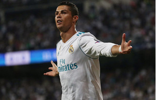 “Ngả mũ” trước những kỷ lục siêu ấn tượng của tiền đạo Ronaldo