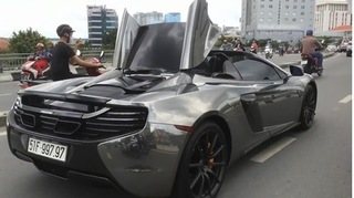 Quá hầm hố, siêu xe 22 tỷ của Cường Đô la gây náo loạn đường phố