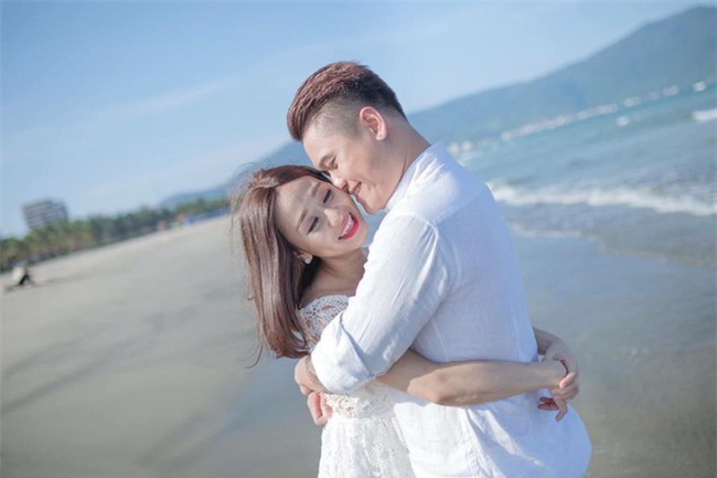 Ca sĩ Vũ Duy Khánh và vợ