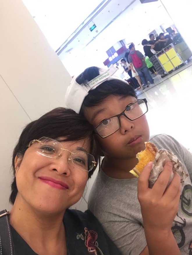 MC Thảo Vân và con trai