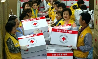 Căng thẳng gia tăng trên bán đảo, Hàn Quốc vẫn viện trợ 8 triệu USD cho Triều Tiên