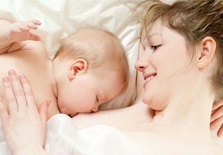 Những lợi ích của việc nuôi con bằng sữa mẹ