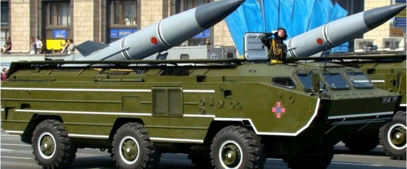 Trong số những vũ khí Nga chuyển giao cho quân đội Syria phải kể đến tên lửa đạn đạo cực kỳ nguy hiểm OTR-21 Tochka. Ảnh: Sputnik
