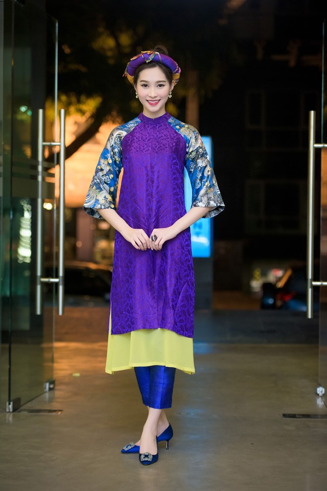 Hoa hậu Đặng Thu Thảo mặc áo dài cách tân