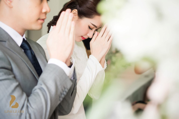 Hoa hậu Đặng Thu Thảo và chồng sắp cưới cười hạnh phúc trong lễ đính hôn 3