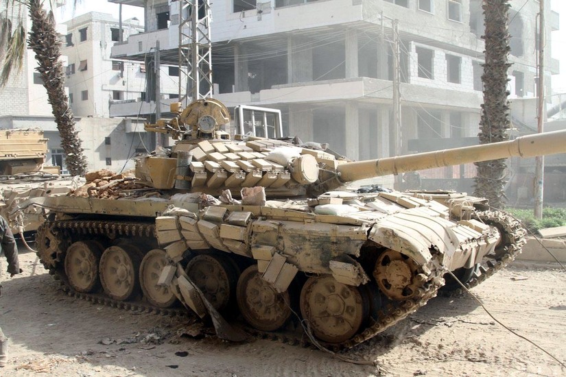 Quân đội Syria thất bại ở Hama, mất cả xe tăng T-72. Ảnh: FNA