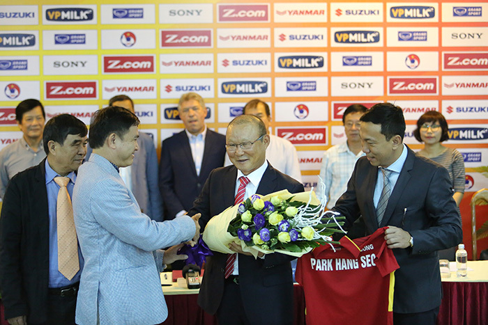 HLV Park Hang Seo  chính thức trở thành HLV đội tuyển Việt Nam