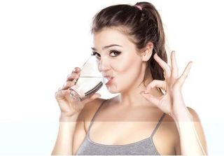 Lợi ích của uống nước ấm vào buổi sáng hàng ngày