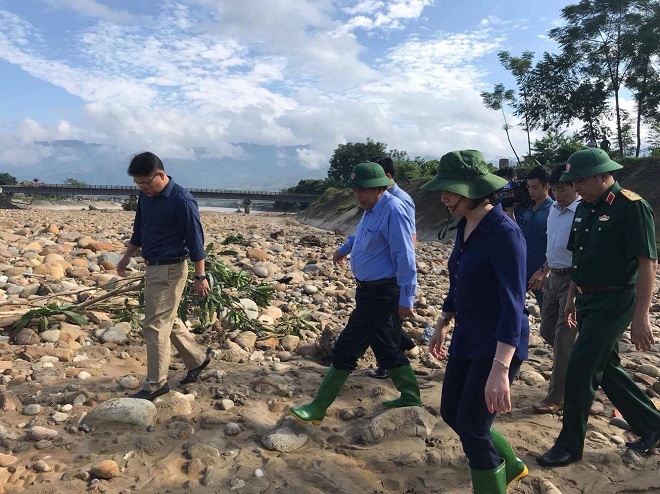 Phó Thủ tướng Trịnh Đình Dũng khắc phục chỉ đạo sau bão lũ tại thị xã Nghĩa Lộ, Yên Bái