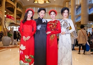Ngô Thanh Vân, Lan Ngọc, Diễm My 9X đọ sắc tại thảm đỏ LHP Busan