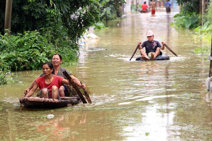 Thiệt hại trong mưa lũ vô cùng nặng nề với 54 người chết, 39 người đang mất tích